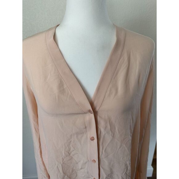 Vince Silk Light Pink Button Down V Neck Long Sleeve Top Size XS - Picture 2 of 8
